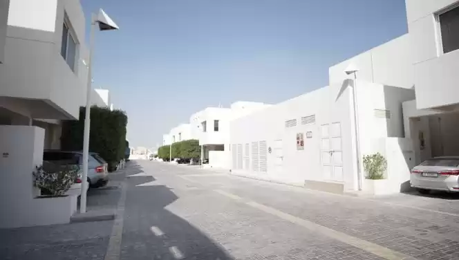سكني عقار جاهز 4 + غرفة خادمة نصف مفروش فيلا في مجمع  للإيجار في السد , الدوحة #8054 - 1  صورة 